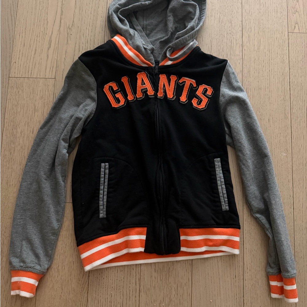 San Francisco Giants. New Era. 5th & Ocean Black and Gray Hoodie